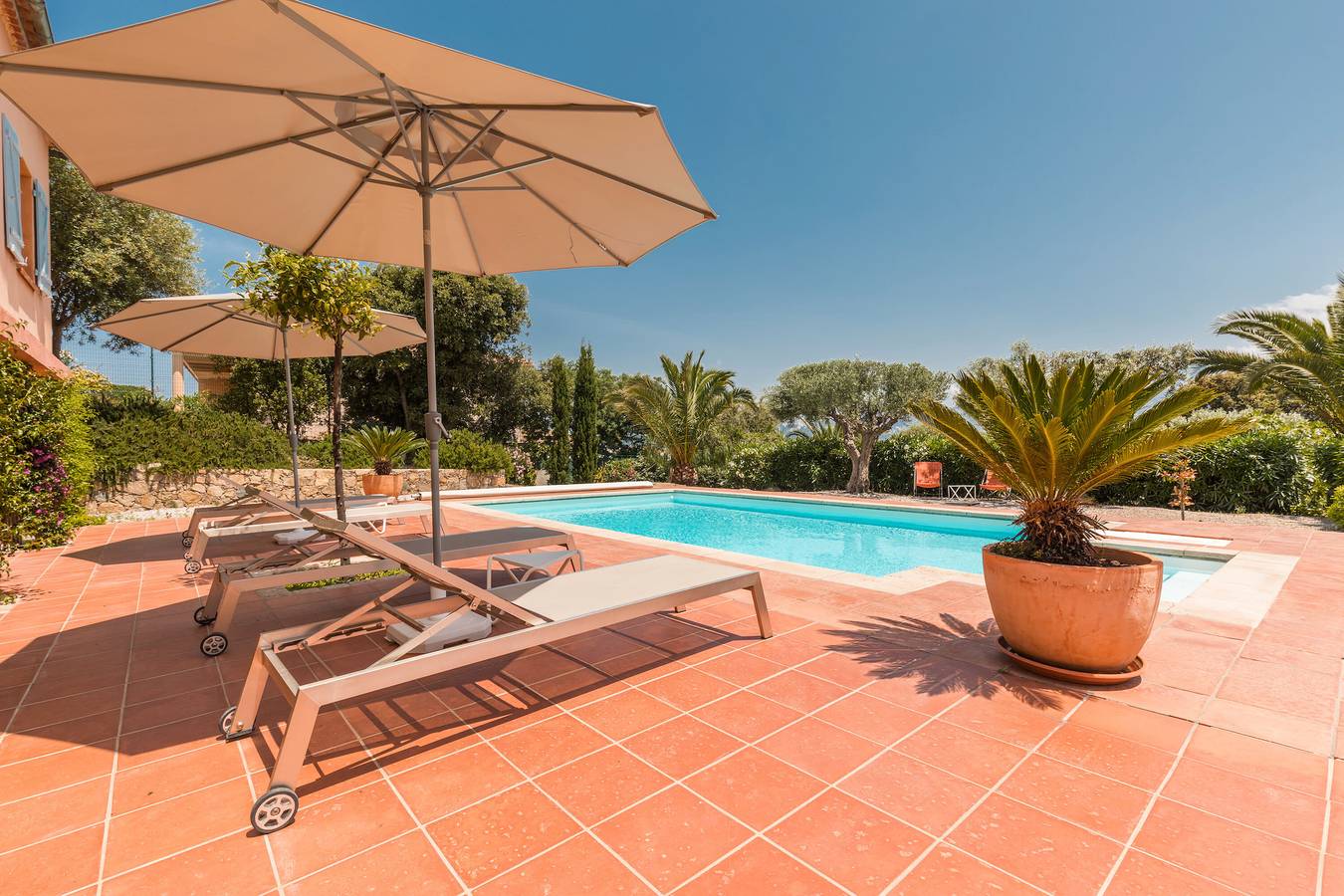 Villa 'Cesarina' avec vue sur la mer, Wi-Fi et climatisation in Calvi, Région de Calvi