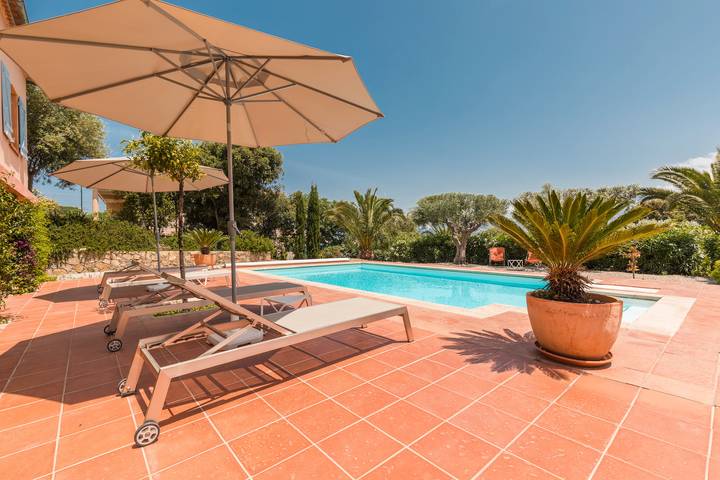 Villa pour 4 personnes, avec jardin à Calvi - 2