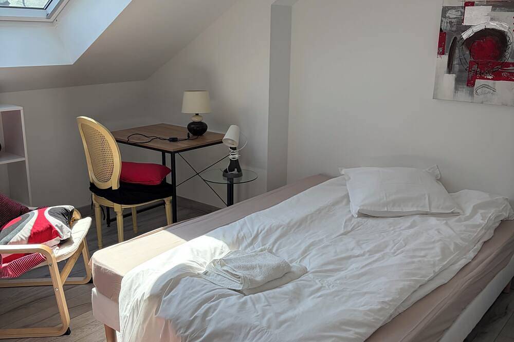 Ganze Wohnung, Modern and cosy 5 large bedrooms garden near Terra Botanica parking Angers in Avrillé, Angers und Umgebung