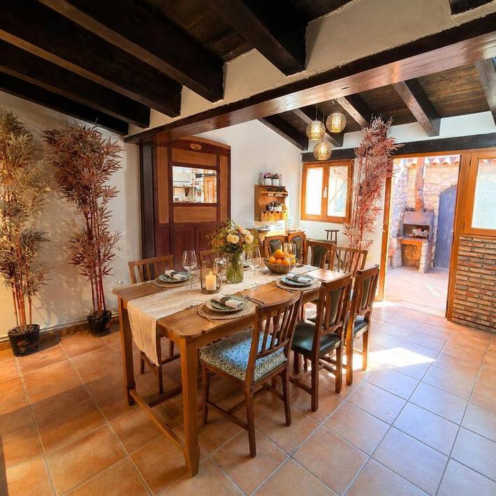 Casa rural con piscina para 10 personas, con jardín y piscina, Se admiten mascotas en Provincia de Teruel