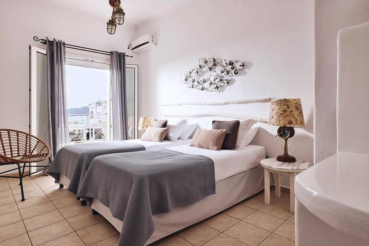 Hôtel pour 2 personnes, avec jardin et piscine dans Adamas - 2