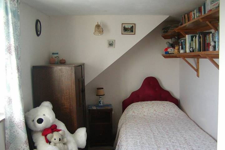 Cottage With Garden in Trefin Wales near Beach and the Pembrokeshire Coast Path in Trefin, Pembrokeshire
