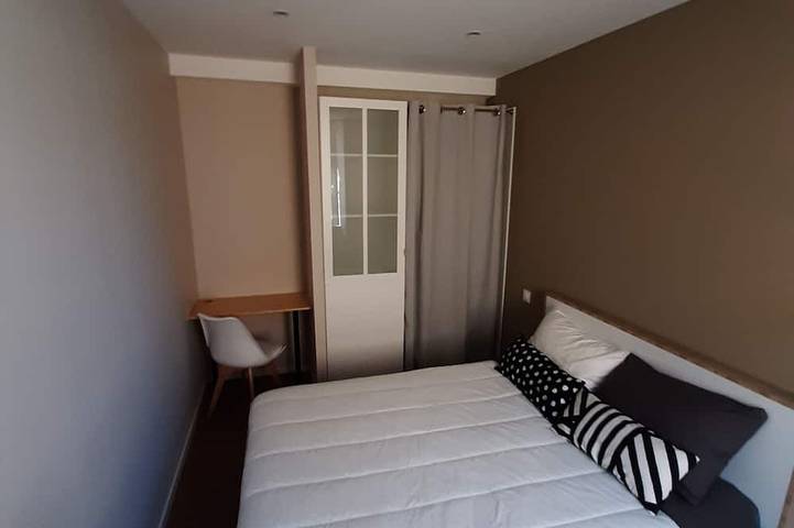 Appartement entier, \" Les Hauts De Bourg \" Apt 101 T2 Cosy de 45 m2, 1 ch avec écran plat in Bourg-Saint-Andéol, Privas (arrondissement)