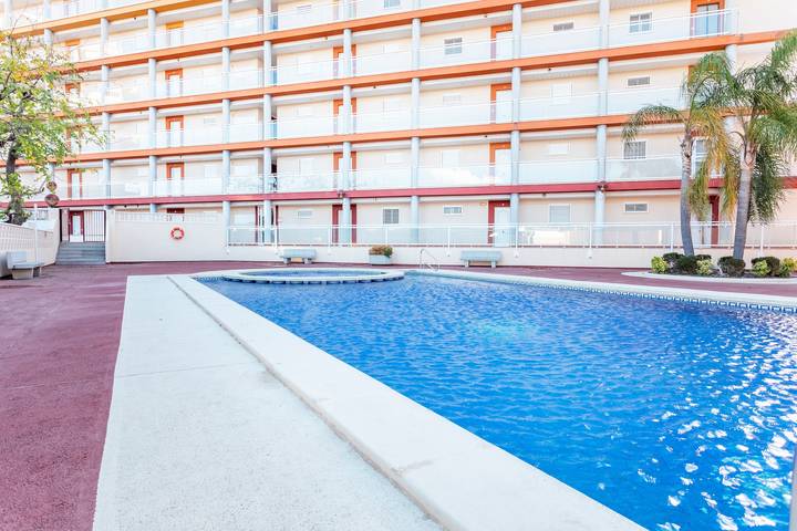 Ganze Wohnung, Apartment „Balcón Del Mar“ mit Gemeinschaftspool und privater Terrasse in Sagunto, Costa de Valencia