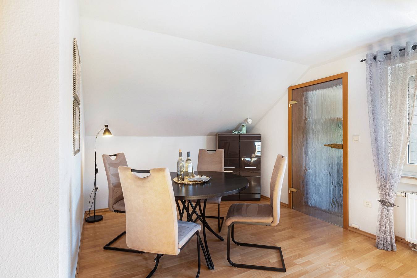 Appartement entier, Appartement 'Zweite Heimat' avec balcon et Wi-Fi in Schmallenberg, Arrondissement du Haut-Sauerland