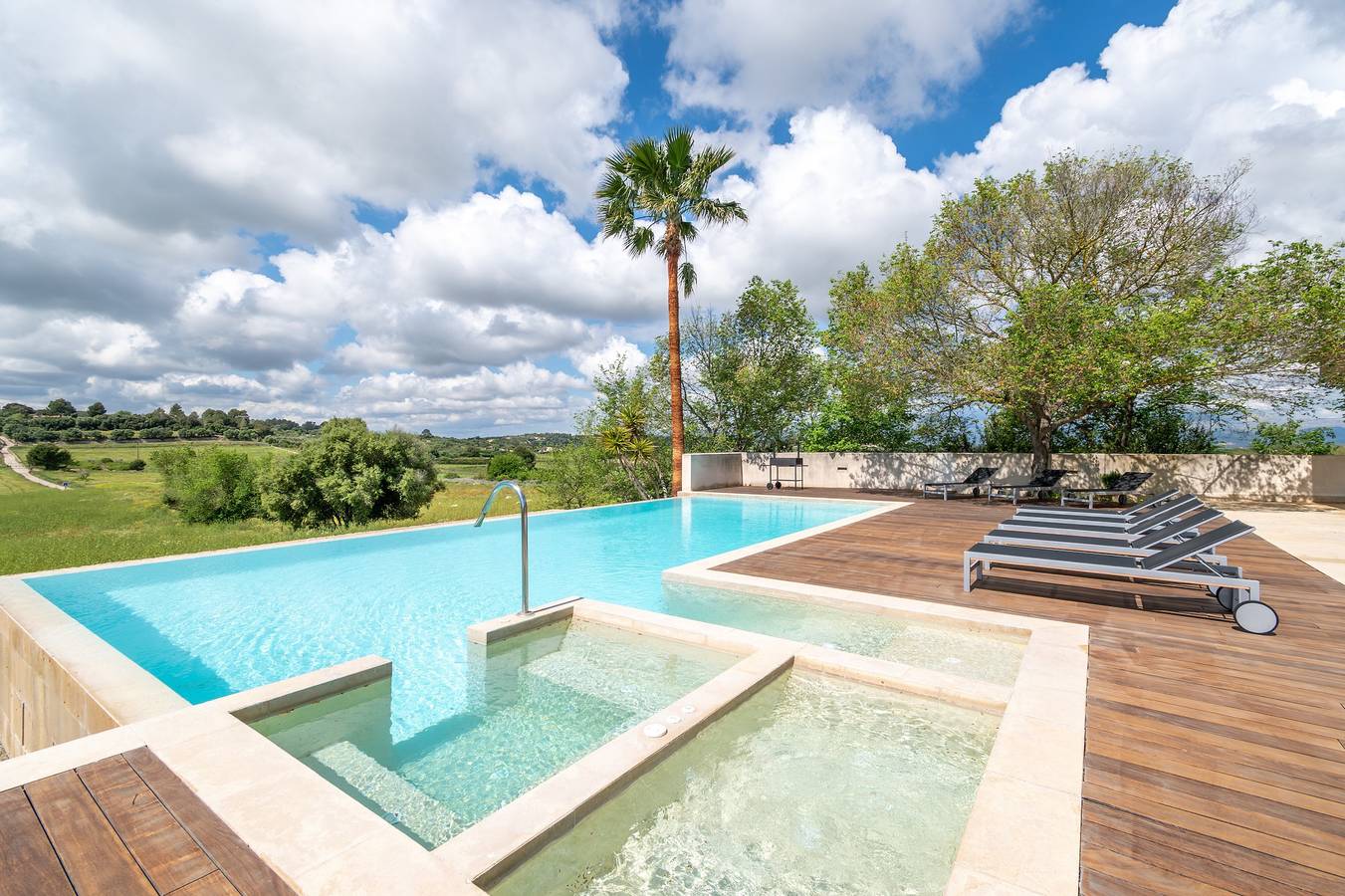 Ferienhaus Dalt Son Morro mit Bergblick, Pool und Wlan in Muro, Mallorca Norden