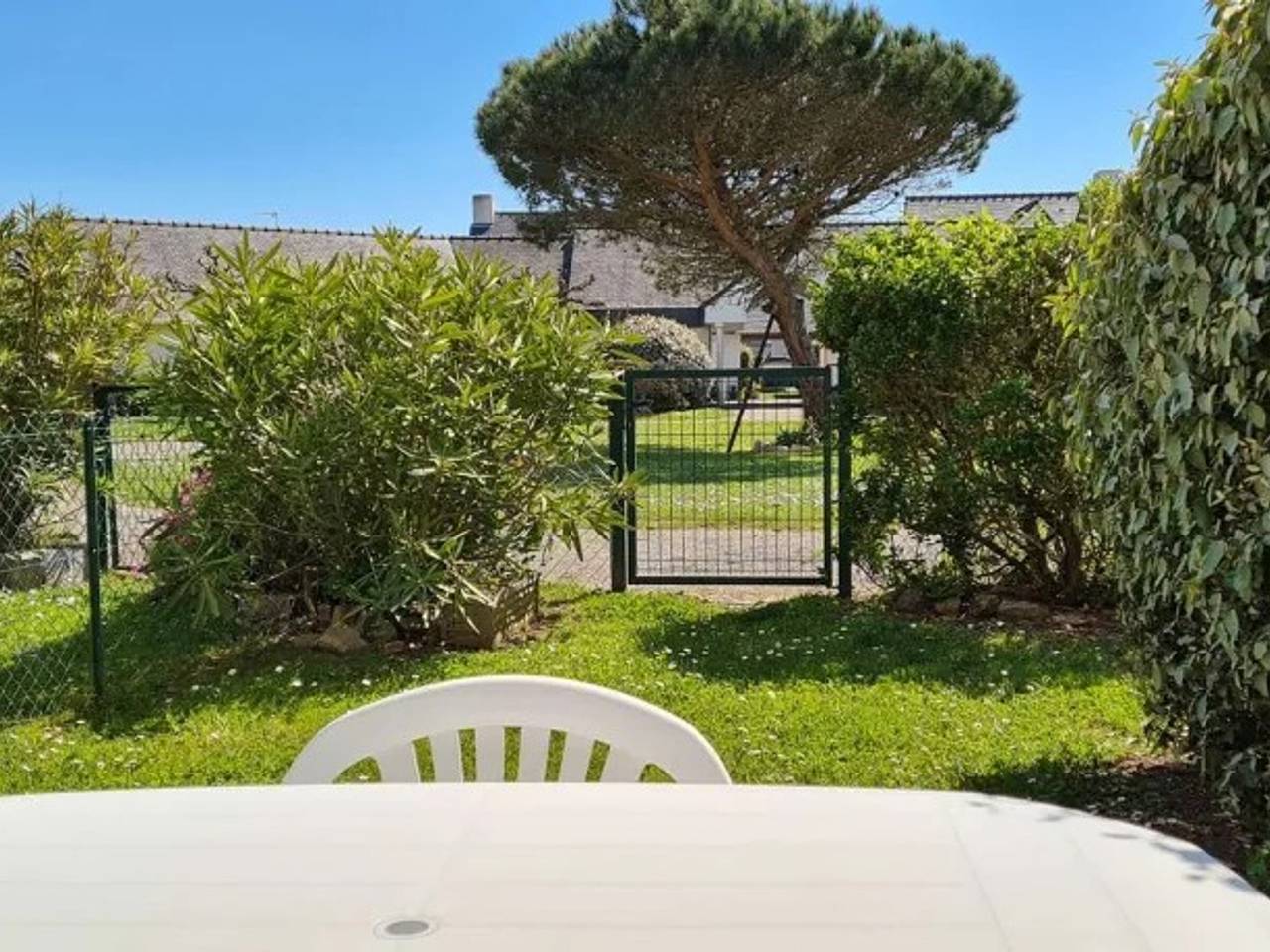 Entire apartment, Le Croisic: Garden, Parking, Beach 5 min in Le Croisic, Côte d'Amour