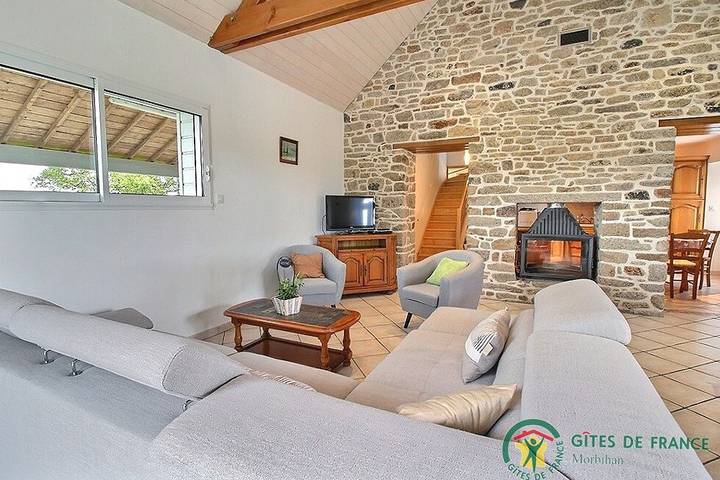 Gîte pour 8 personnes, avec terrasse et jardin, animaux acceptés à Caden - 2