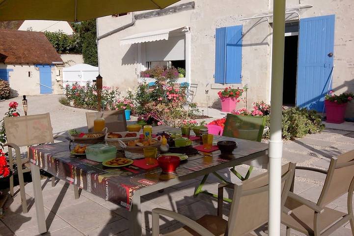 Maison d’hôte pour 12 personnes, avec jardin ainsi que piscine et terrasse dans le Loir-et-Cher