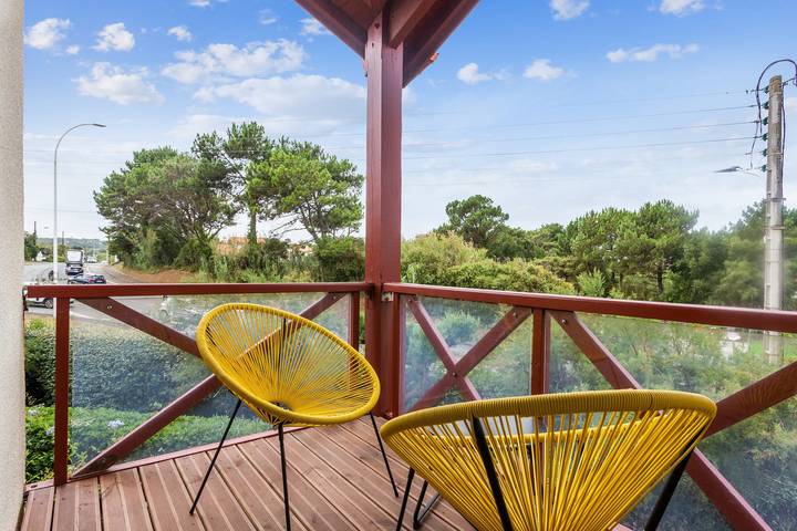 Gîte pour 4 personnes, avec piscine et balcon, animaux acceptés dans Plage La Milady