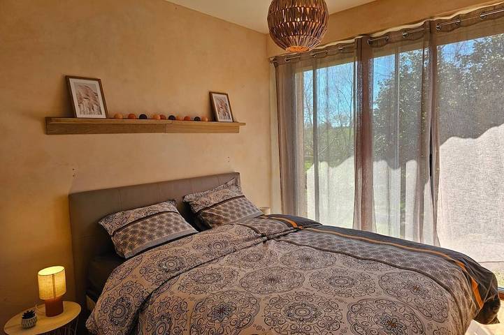 Grande villa avec piscine chauffée et jacuzzi pour 15 personnes in La Tessoualle, Région de Cholet