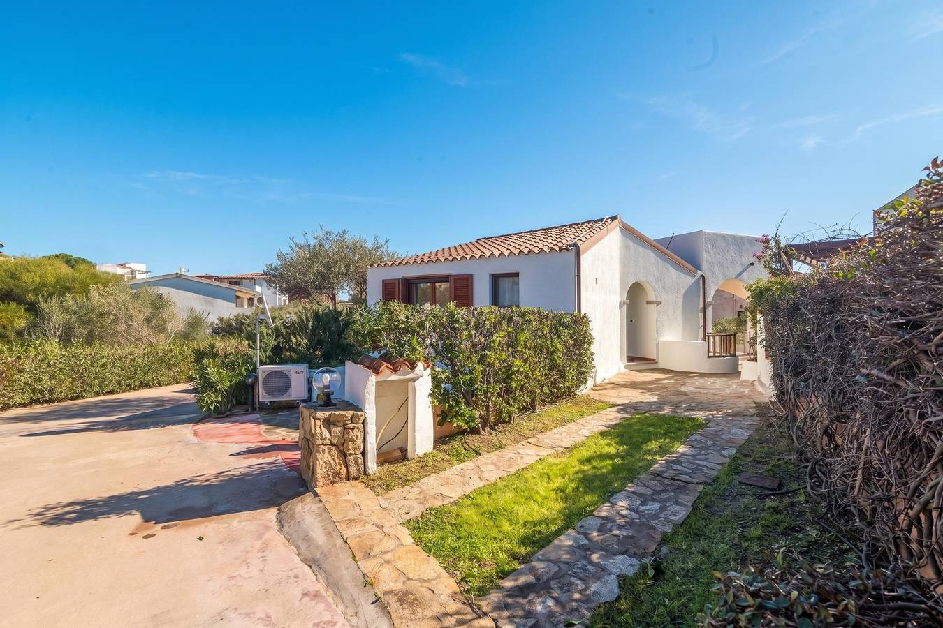 Celeste House With Pool in Moriscu, Olbia