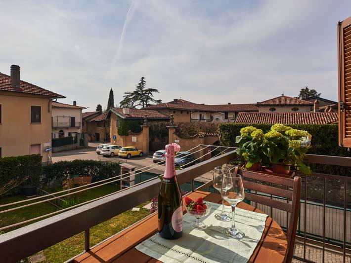 Ganze Wohnung, Il Castello in Morosolo, Casciago
