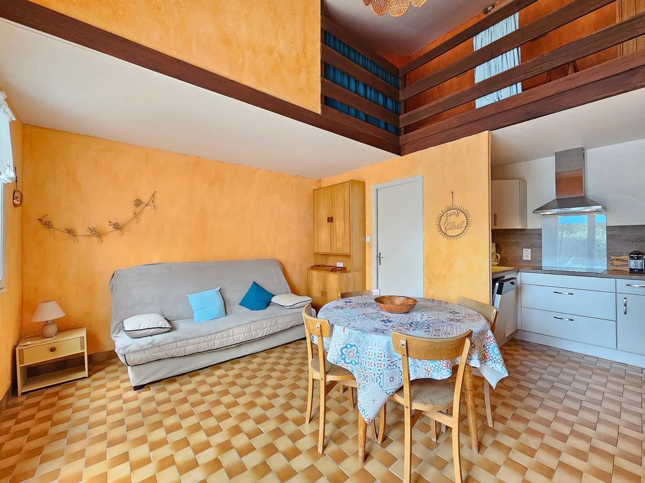 Charmant studio maison à 150m plage, proche forêt et commerce, parking privé, animaux ok in L'Aiguillon-la-Presqu'île, Vendée