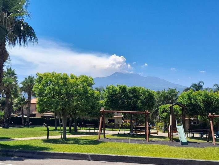 Appartamento per 5 persone, con Balcone e Terrazza nonché Giardino e Piscina a Sant'Anna (Catane)