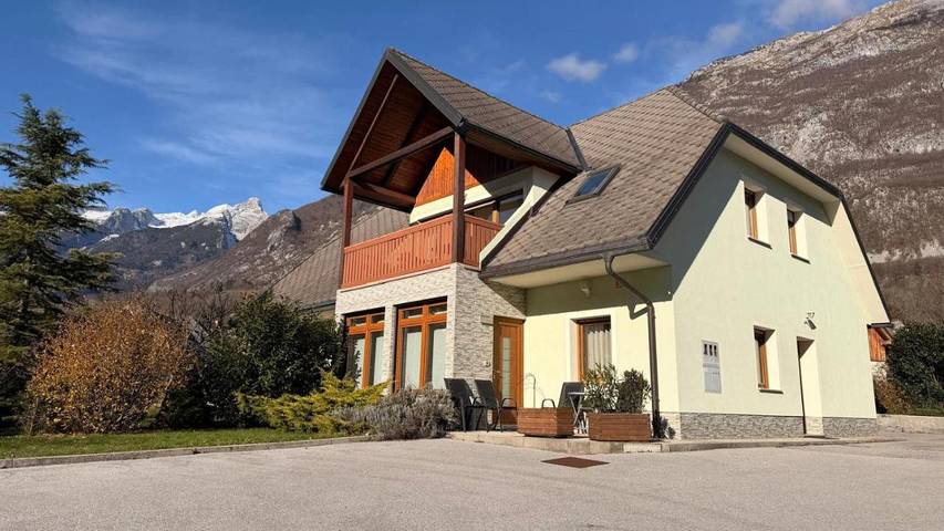 Apartament wakacyjny dla 4 osób, z ogród i widok w Bovec