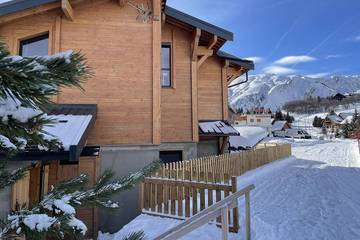 Maison de campagne pour 12 personnes, avec jardin et terrasse dans Office De Tourisme La Toussuire