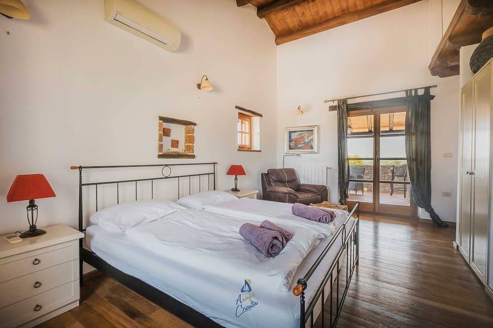 Charmante 3-Br-Villa für 6 Personen mit extra großem Pool und Garten in Zentralistrien