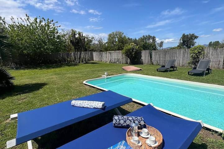 Sole e mare;  vacanza in villa con piscina. in Arbatax, Tortolì