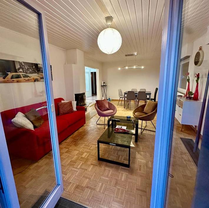 Location de vacances pour 8 personnes, avec Balcon et Terrasse ainsi que Jardin et Vue sur le lac dans Grandvaux - 3
