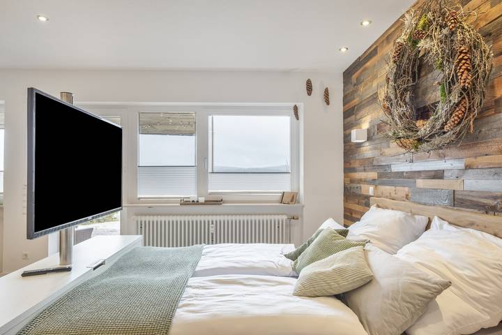 Hel studio-lejlighed, Schwarzwaldnest – Luxury Apartment with Wi-Fi, Terrace & Stunning Panoramic Views in Schonach, Schonach im Schwarzwald