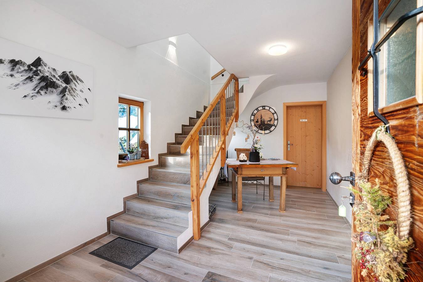 Apartamento inteiro, Apartamento 'Ferienwohnung Unternberg' com vista para a montanha, terraço partilhado e acesso Wi-Fi in Ruhpolding, Alpes Bávaros
