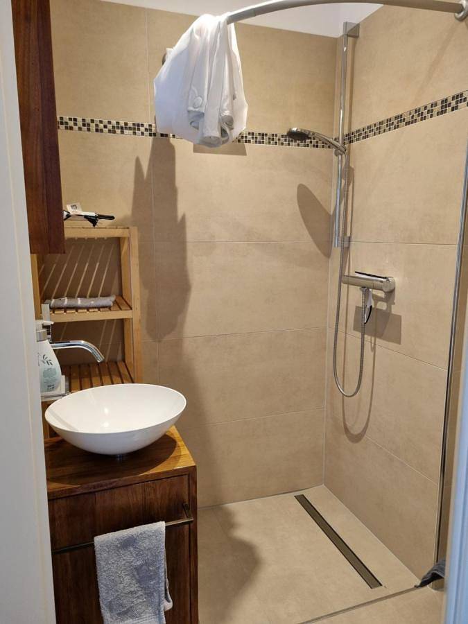 Maison d’hôte pour 2 personnes, avec Terrasse ainsi que Jardin et Vue à Aix-la-Chapelle - 2