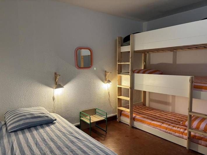 Location de vacances pour 8 personnes, avec piscine ainsi que jardin et terrasse à Diou - 4