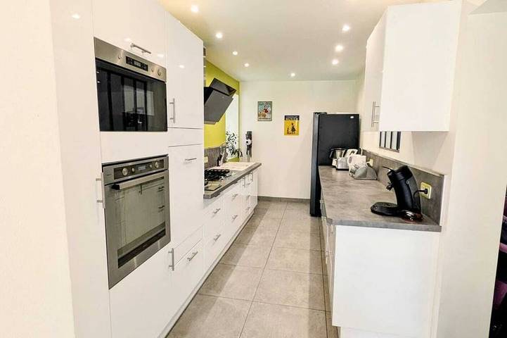 Gîte pour 8 personnes, avec jardin à Mazet-Saint-Voy - 2