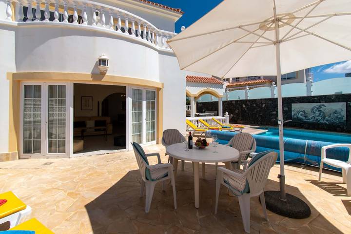 Ferienhaus für 6 Personen, mit Balkon und Whirlpool sowie Garten in Arona - 3