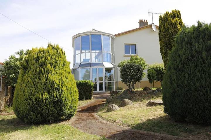 Location de vacances pour 15 personnes, avec jardin à Pouzauges - 3