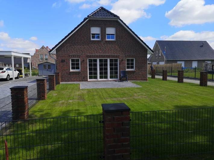Ferienhaus für 6 Personen, mit Terrasse und Garten in Timmel