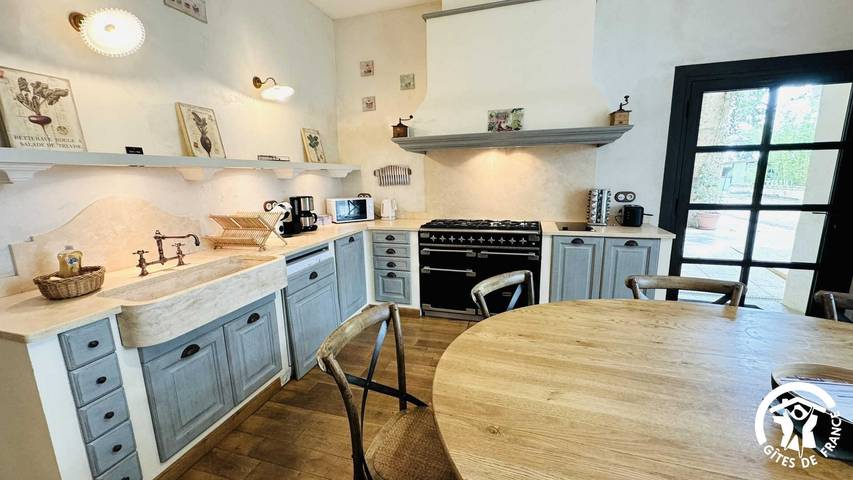 Gîte pour 14 personnes, avec terrasse et piscine ainsi que sauna et jacuzzi à Sallèles-d'Aude - 3