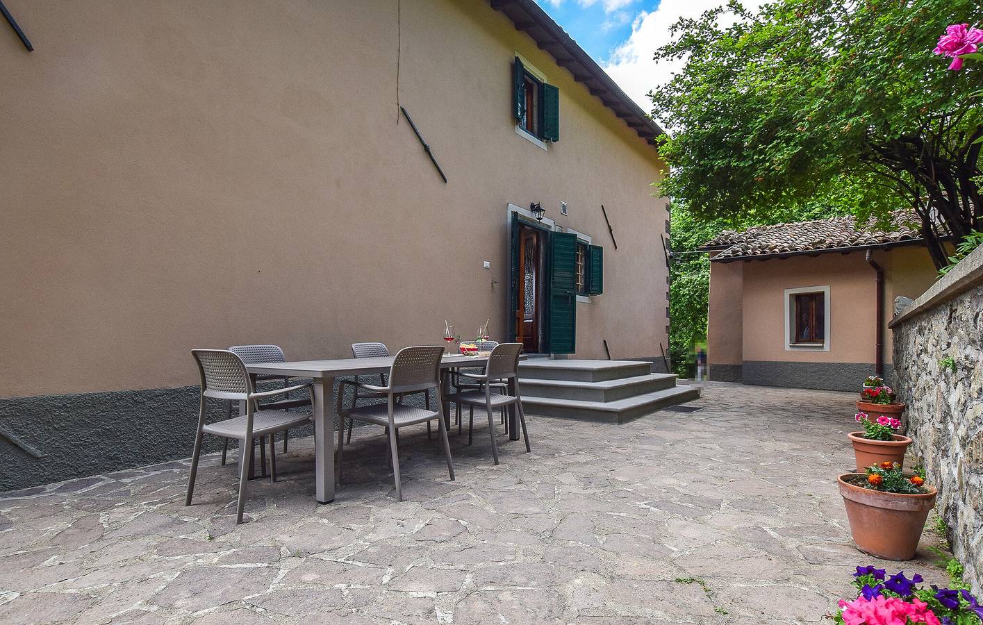 Charmante Wohnung mit Garten in der Nähe von Torrente Corsonna in Barga, Lucca Provinz