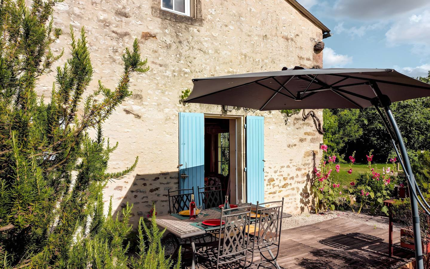 Gîte le Gué de Champagné, 10 min from St Jean d'Angély, 400 m from La Boutonne River in Torxé, Saint-Jean-d'Angély region