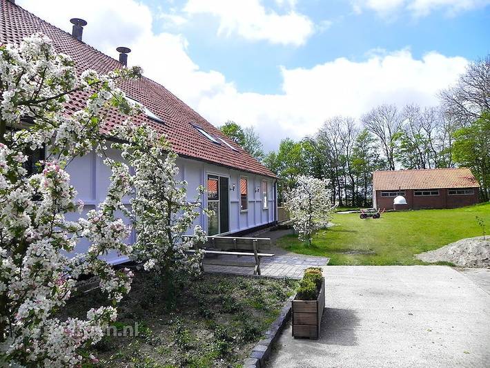 Ferienhaus für 23 Personen, mit Terrasse und Balkon/Terrasse sowie Seeblick - 1