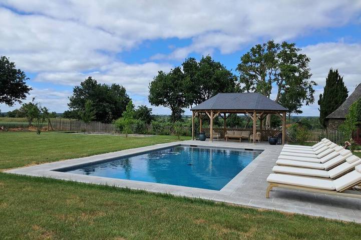 Location de vacances pour 8 personnes, avec piscine et jacuzzi dans Ombrée-d'Anjou