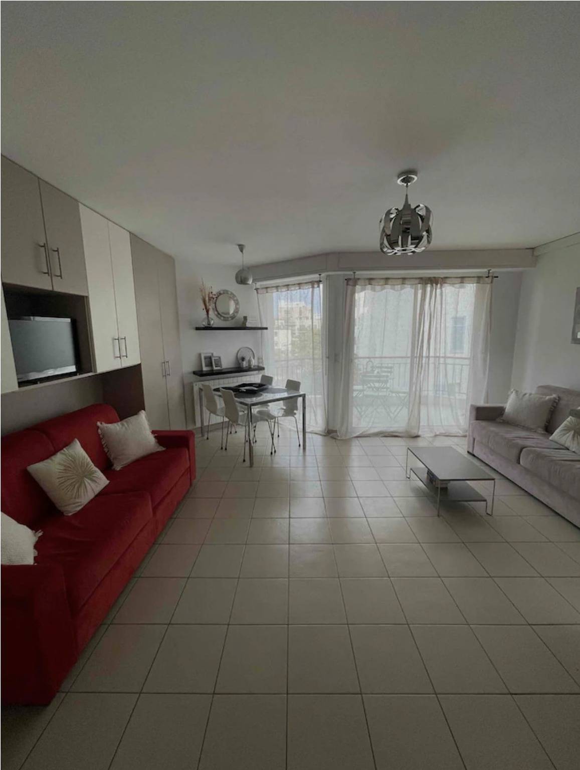 Hel leilighet, Bright apartment - sea view in Antibes, Cannesregionen