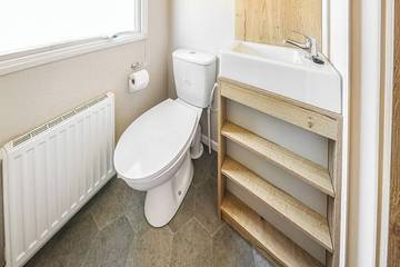 Static Caravan for 4 People in Ceredigion, Mid-Wales, Photo 4