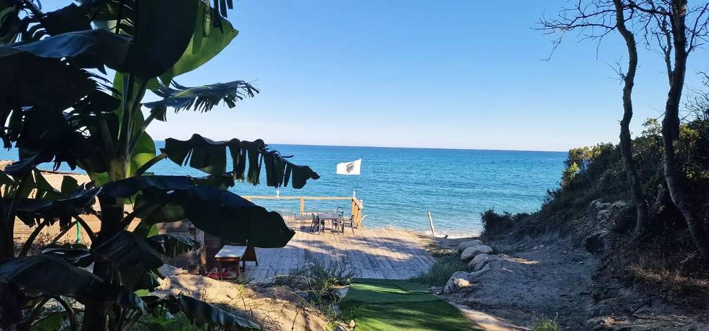 Camping pour 4 personnes, avec vue et terrasse dans Haute-Corse