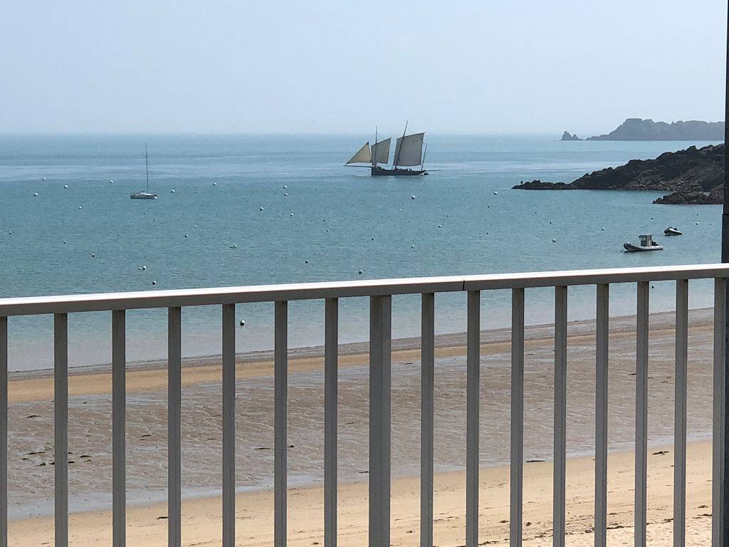 Maison vue mer exeptionnel et plage Cancale in Cancale, Baie du Mont-Saint-Michel