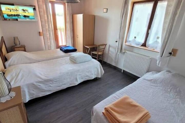 Location de vacances pour 10 personnes à Corbelin (Isère) - 2