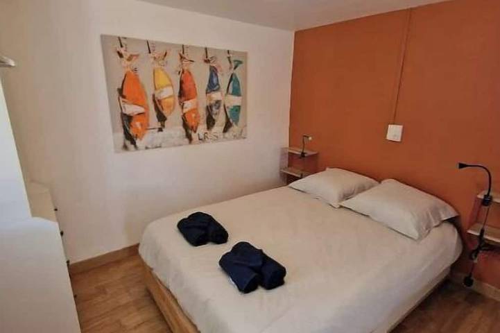 Gîte pour 4 personnes, avec jardin à Tourville-sur-Sienne - 2