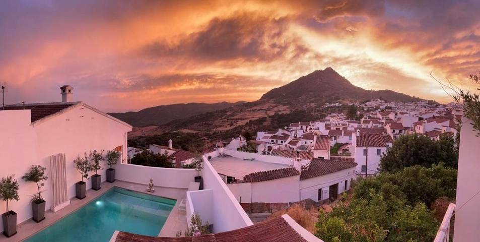 Chalet para 8 personas, con Balcón y Jacuzzi además de Terraza y Jardín en Serranía de Ronda - 4