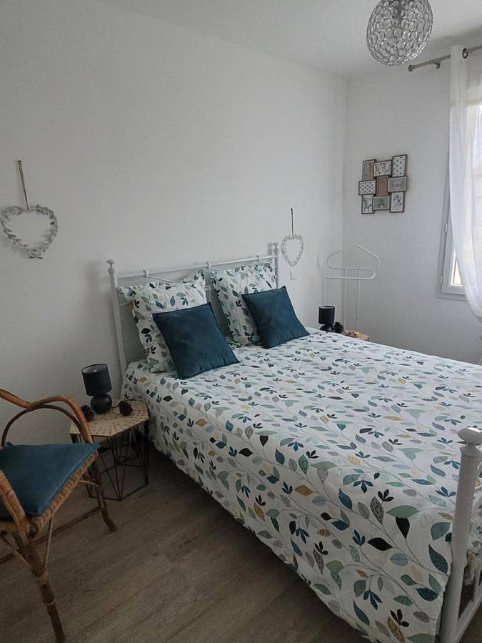 "Les Sorbiers" Chambre Bleue 30' Plages in Corme-Royal, Région de Saintes