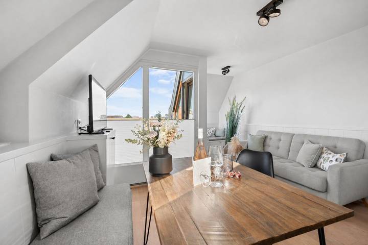 Ganze Wohnung, Traumloft Wenningstedt – Design, Ruhe & Licht über den Dächern in Wenningstedt, Sylt