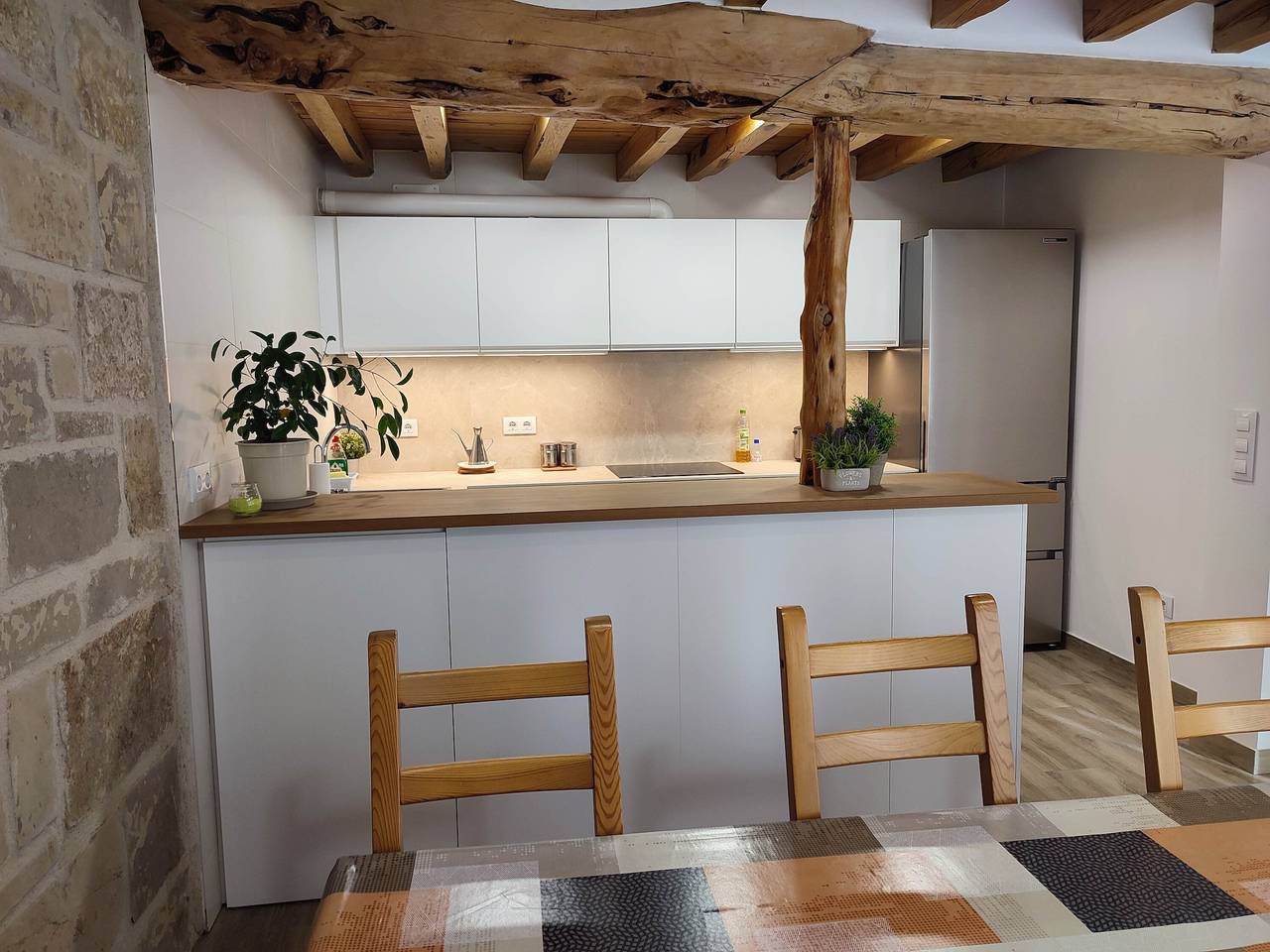 Casa Rural 'El Portal De Castroserna' con Vistas a la Montaña, Terraza Privada y Wi-Fi in Prádena, Provincia de Segovia