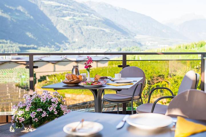Hotel für 3 Personen, mit Ausblick und Garten - 1