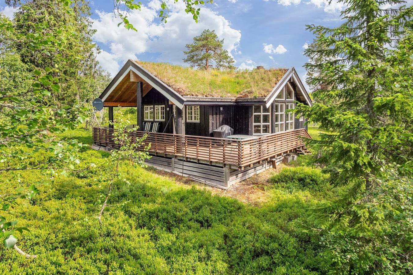 Ferienhaus für 8 Personen mit Terrasse in Løten