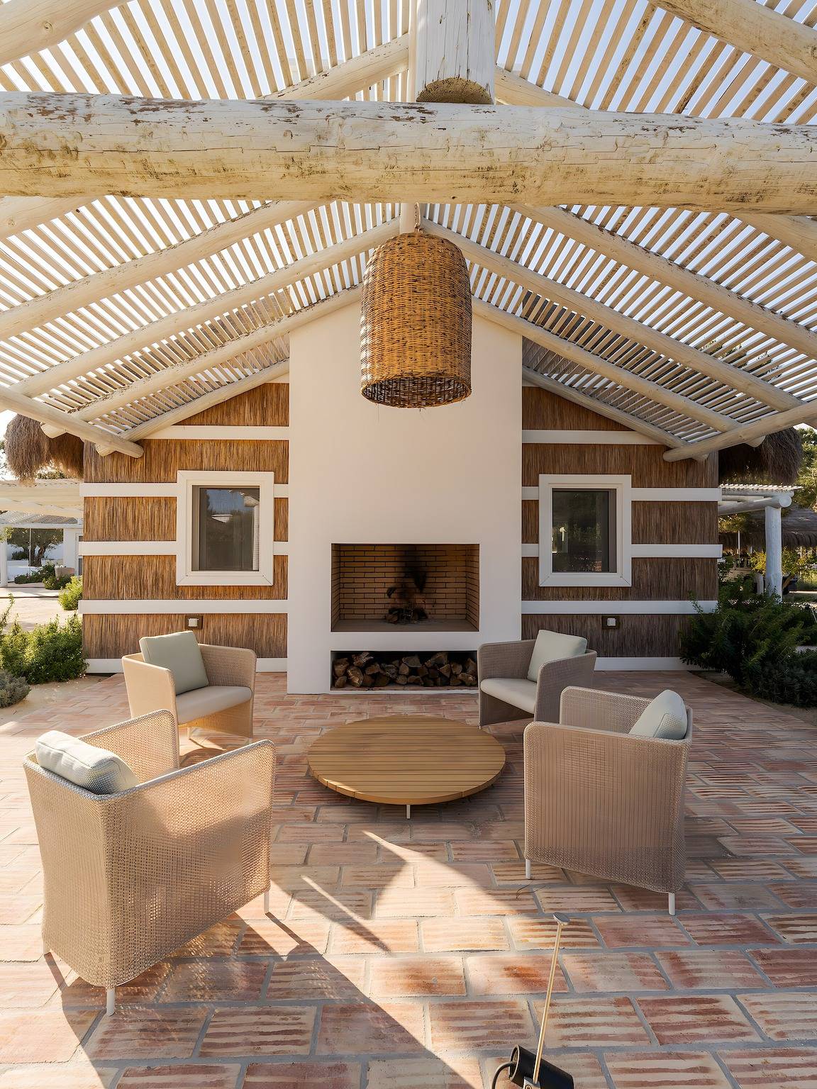 Maison de vacances avec plusieurs cabanes séparées 'Comporta Bliss' et piscine d'eau salée de 20 m in Comporta, Costa Alentejana